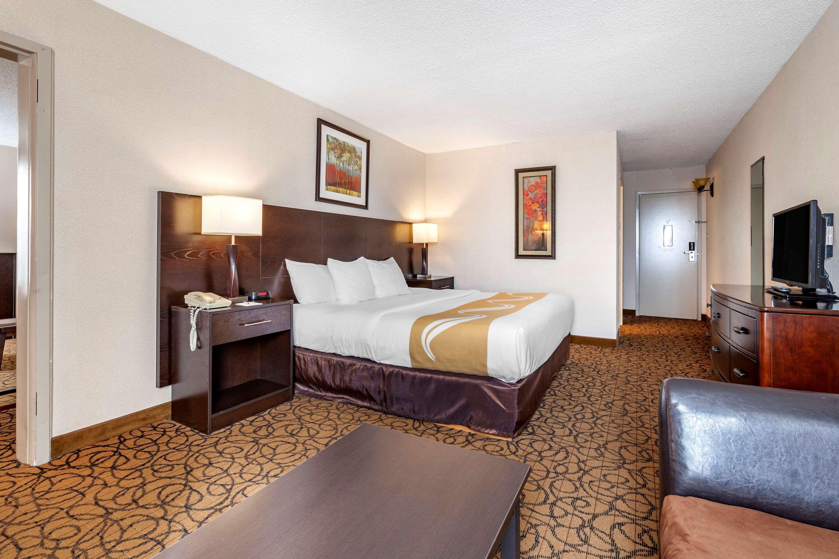 Quality Inn & Suites Escanaba North Kültér fotó