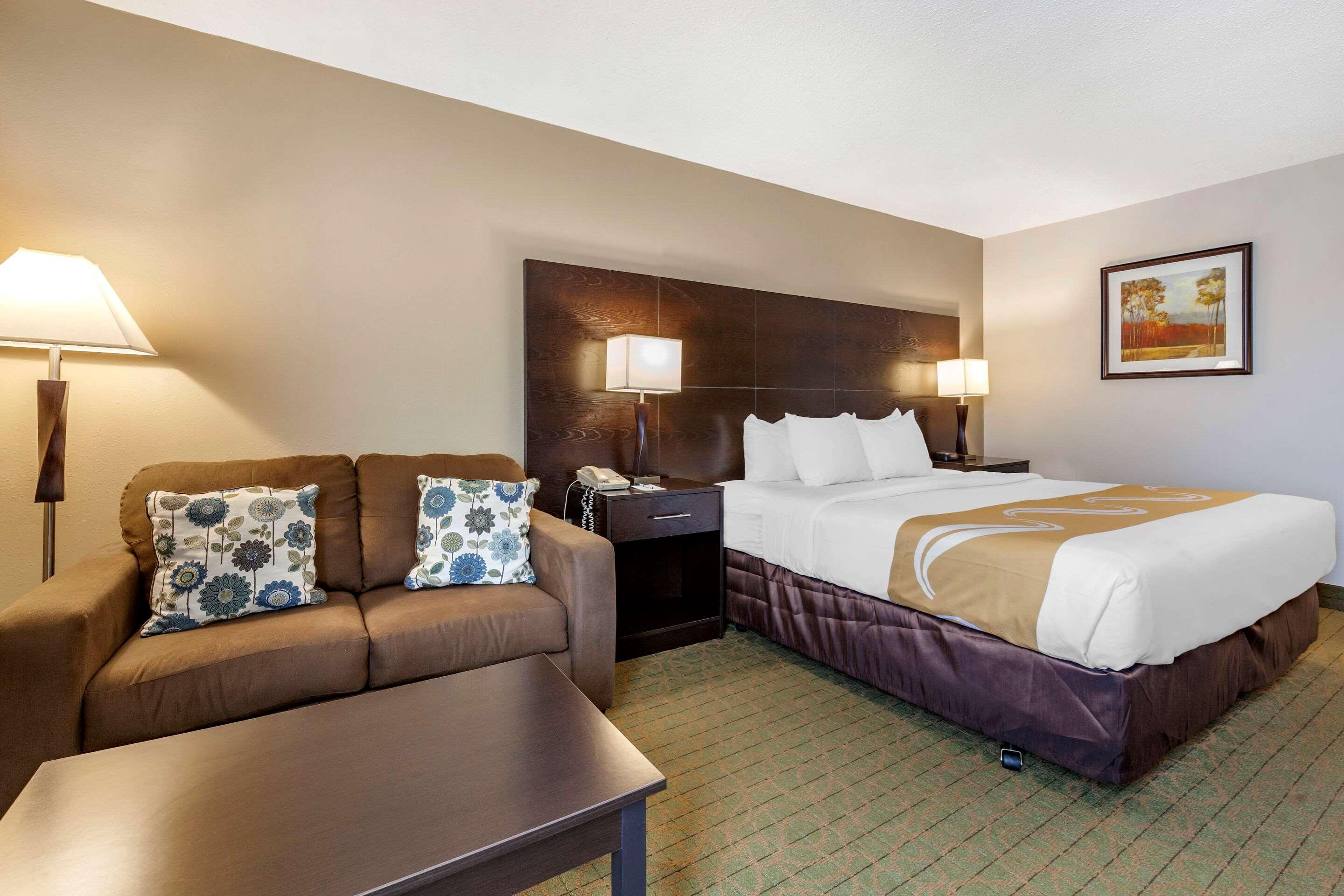 Quality Inn & Suites Escanaba North Kültér fotó