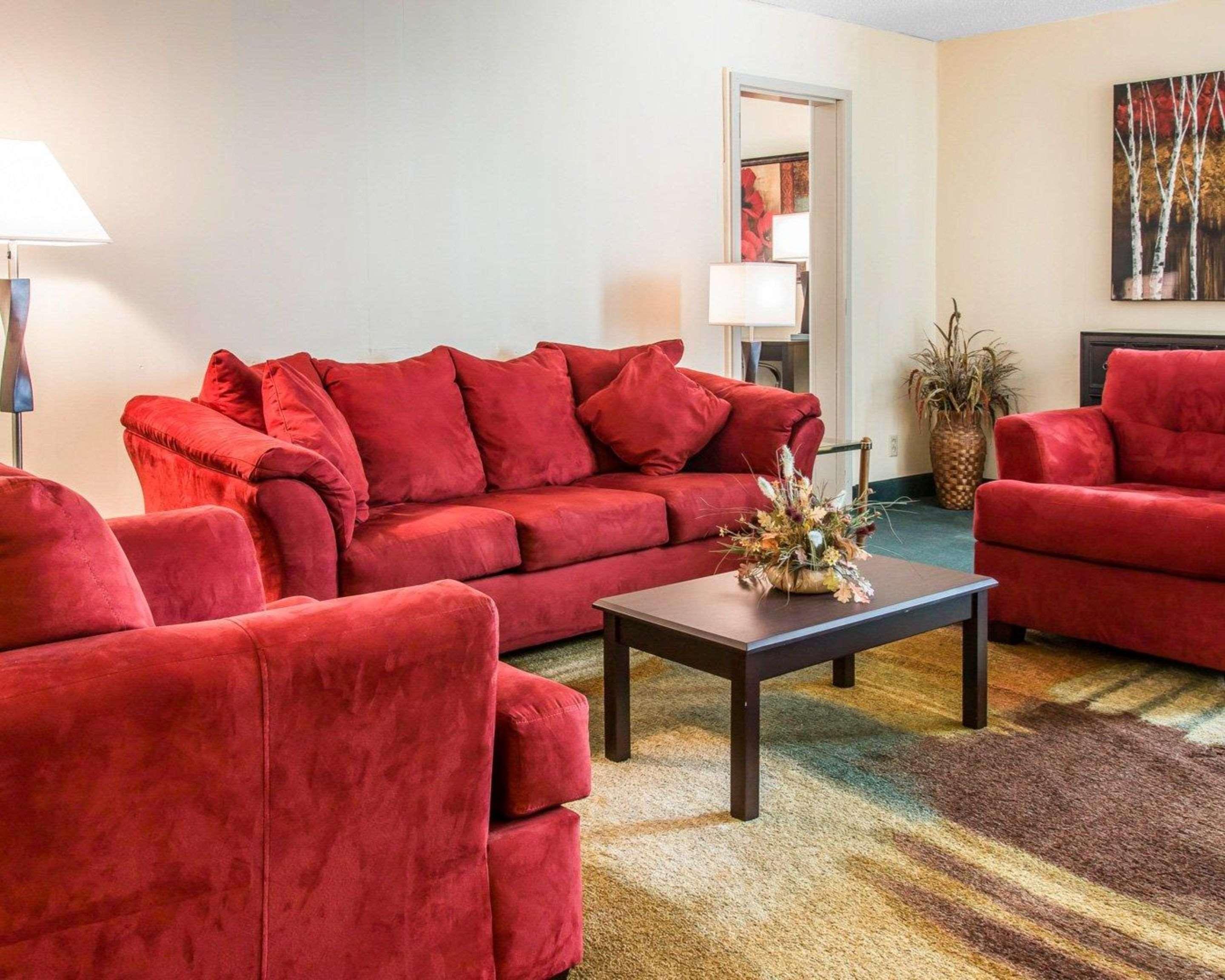 Quality Inn & Suites Escanaba North Kültér fotó