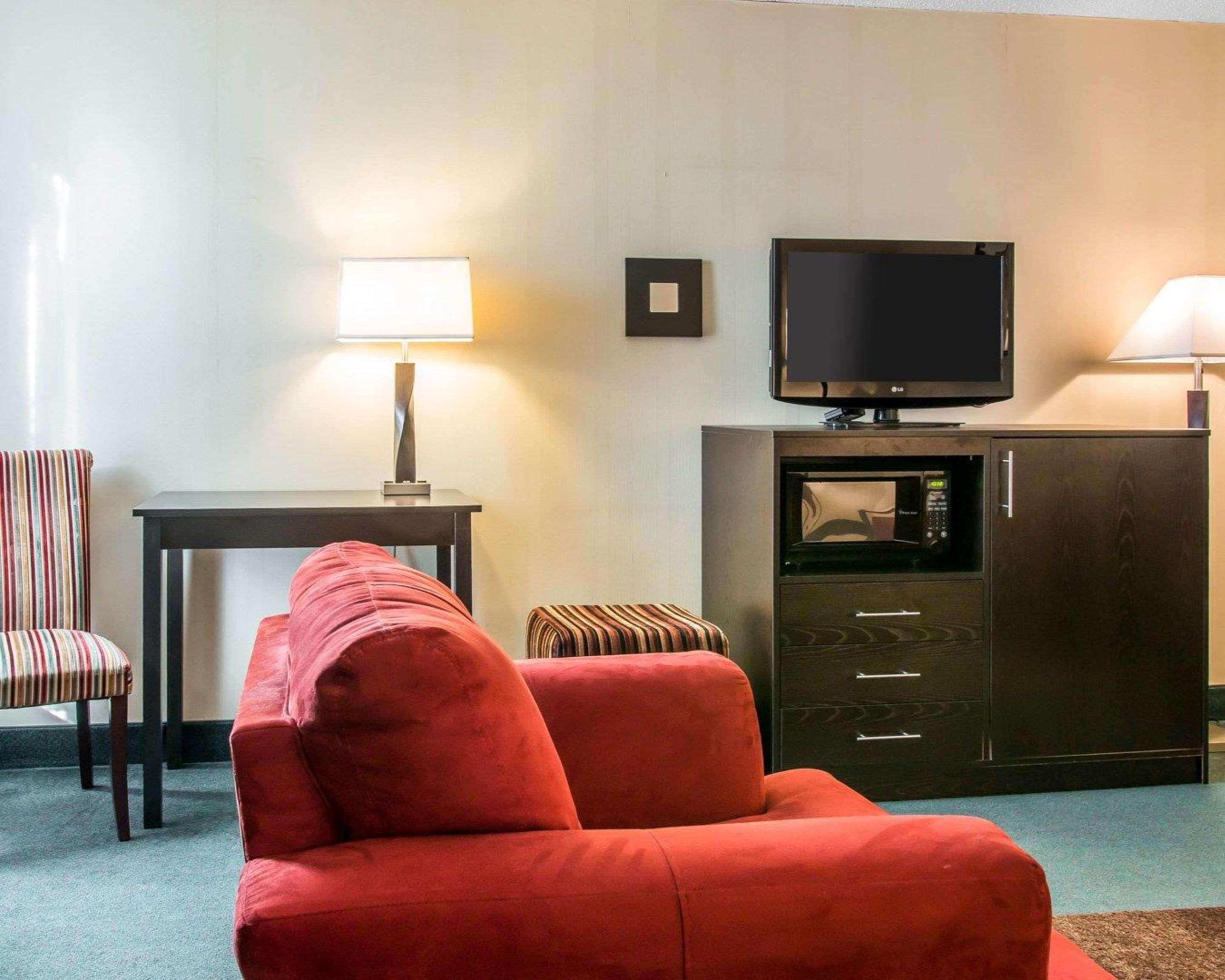 Quality Inn & Suites Escanaba North Kültér fotó