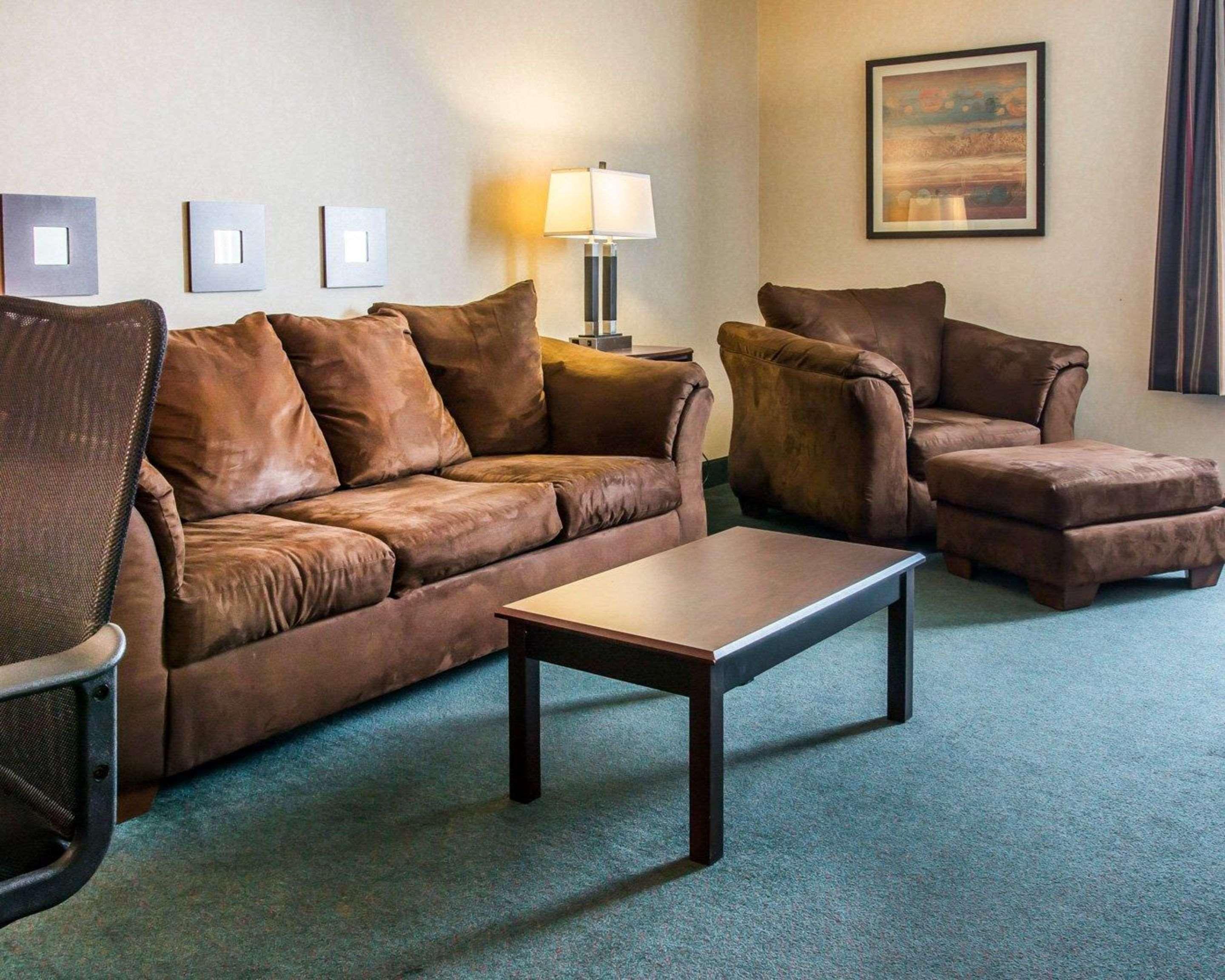 Quality Inn & Suites Escanaba North Kültér fotó